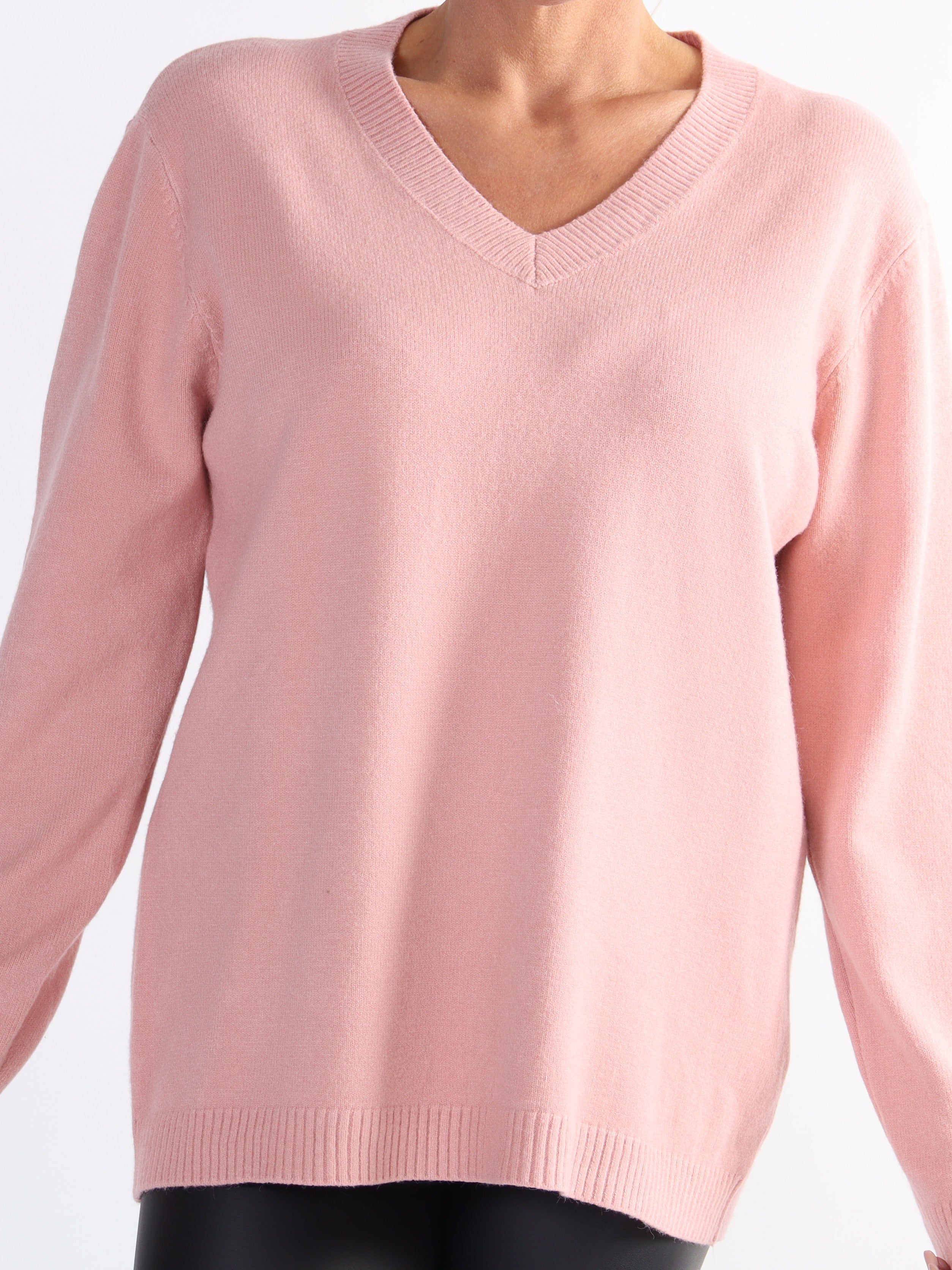 Tamara - Mjuk tröja med liten v-ringning